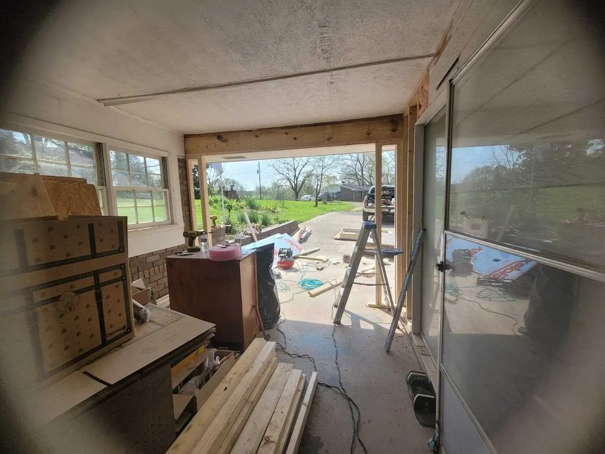 Air movers and dehumidifier for Drying & Dehumidification in Lapeer